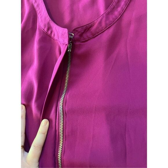 Express Fuchsia Pink Purple 3/4 Sleeve Zip Neckline Blouse Women's Small - Picture 4 of 9